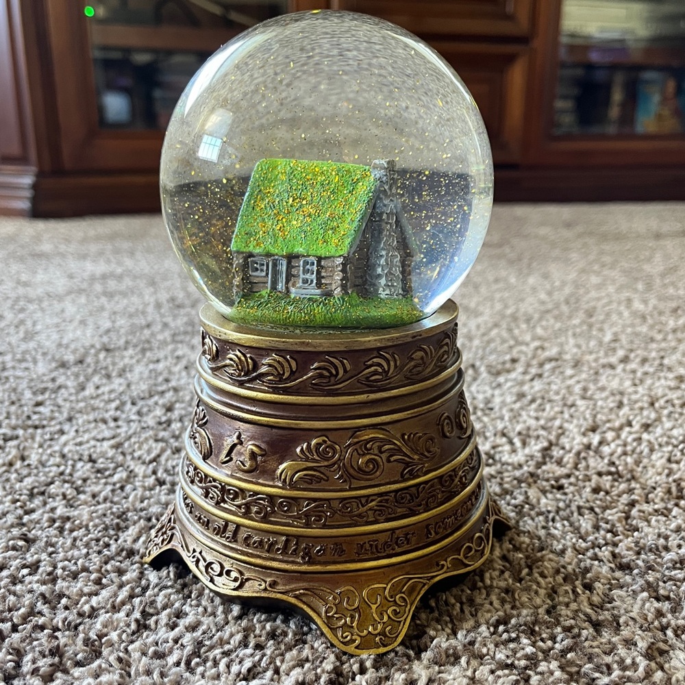 NEW Taylor Swift Folklore Cabin Snow Globe
